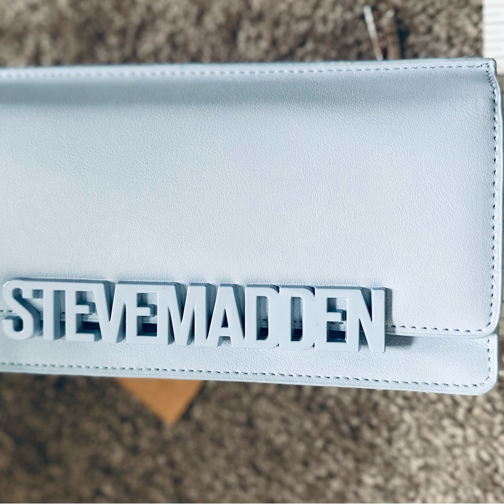 Steve Madden BCabbyy Faux Leather Wristlet Ice Blue - Picture 2 of 10